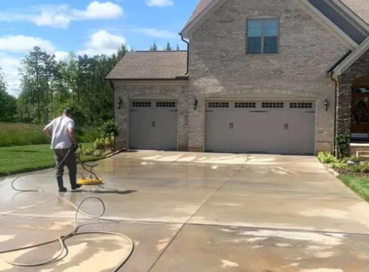 Deck Restoration Cleaning